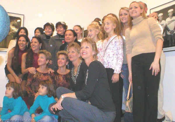 MARY ELLEN MARKS GALLERY