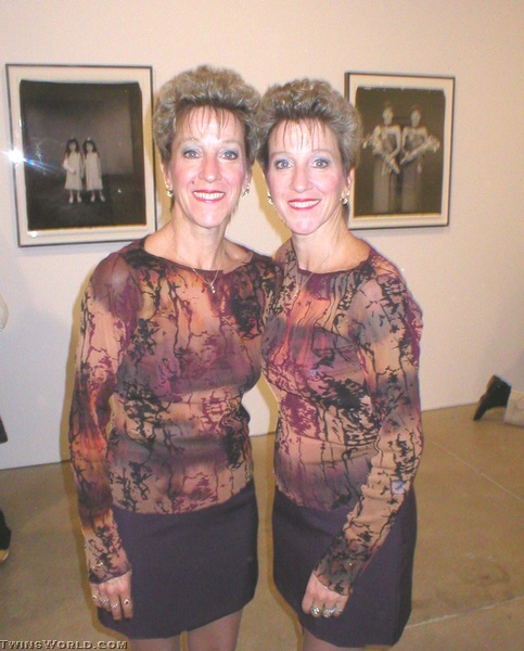 MARY ELLEN MARKS GALLERY