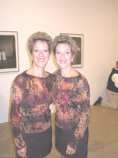 MARY ELLEN MARKS GALLERY