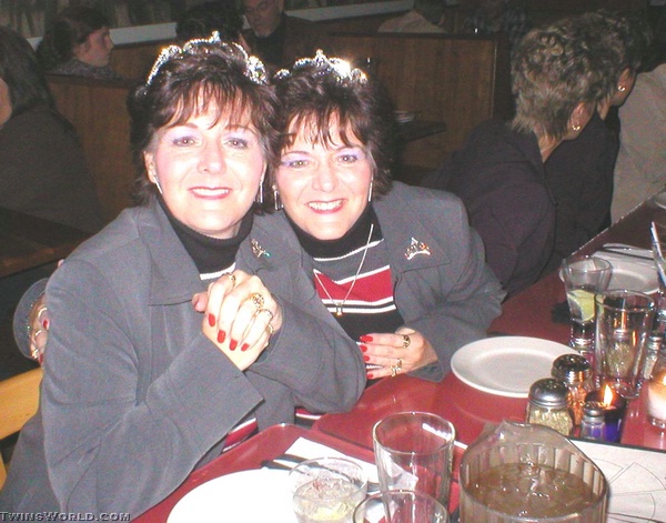 MARY ELLEN MARKS GALLERY