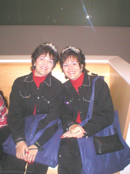 MARY ELLEN MARKS GALLERY