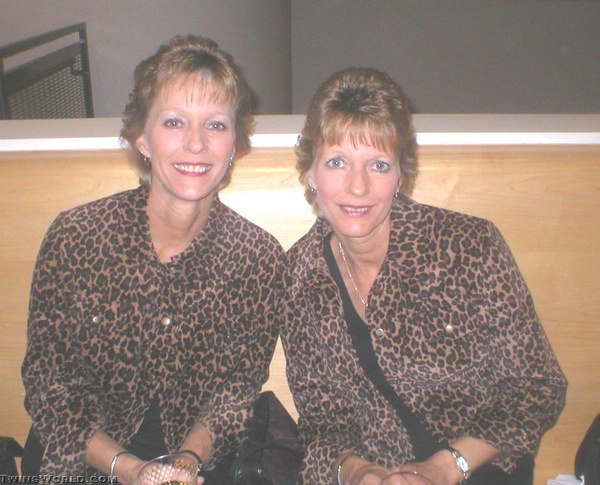 MARY ELLEN MARKS GALLERY